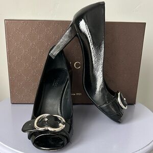 Gucci Black Sachalin Patent Leather Interlocking G Peep-toe Pump Shoes Sz 6.5 US